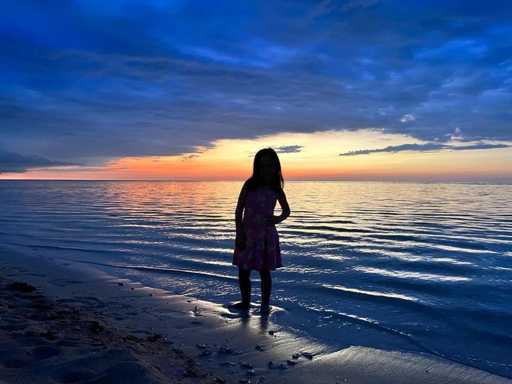 Belle'S Beach Resort Bolinao Екстериор снимка